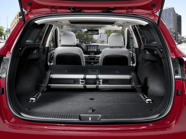 Hyundai i30 Wagon 1.5 Comfort MT — 18