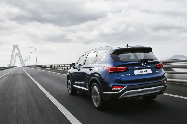 Hyundai Santa Fe 2018 crossover — 4