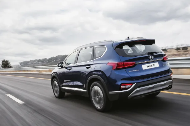 Hyundai Santa Fe 2018 crossover — 10