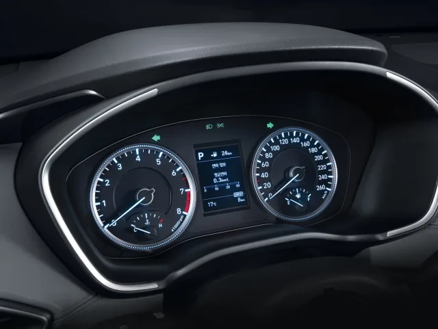 Hyundai Santa Fe 2018 crossover — 23