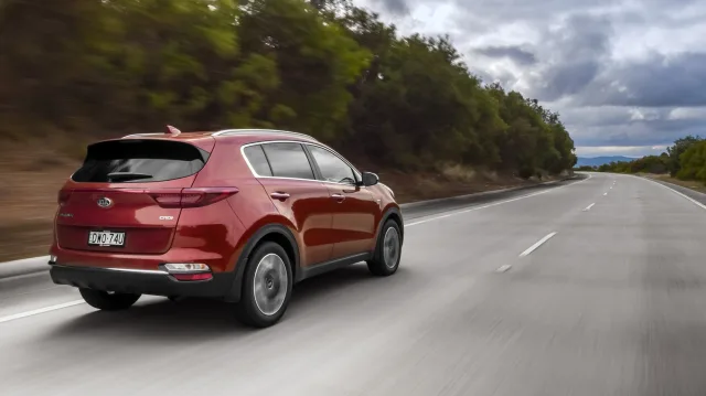 KIA Sportage кросовер — 2