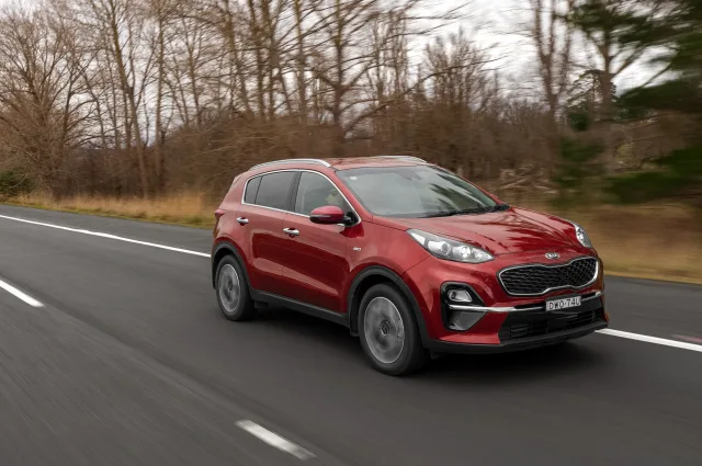 KIA Sportage кросовер — 11