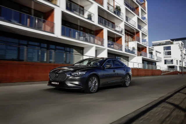 Mazda 6 sedan — 7