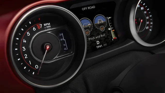 Jeep Wrangler 2.8D AT Sahara — 20