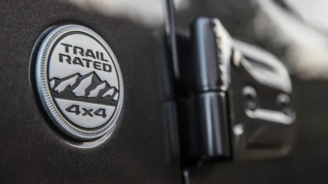 Jeep Wrangler 2.8D AT Sahara — 22