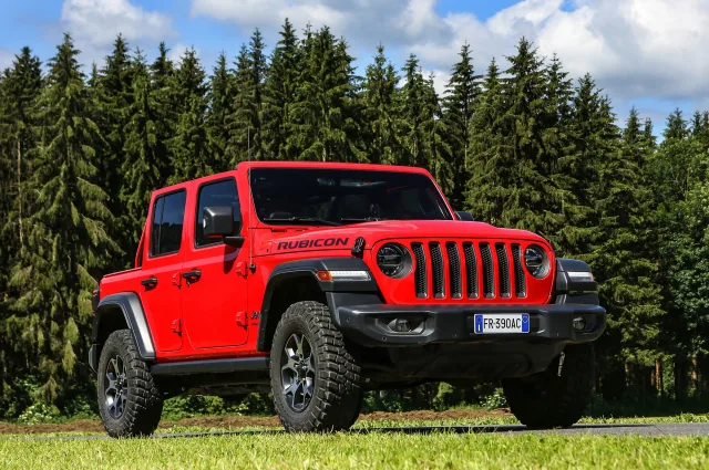 Jeep Wrangler Unlimited (Джип Вранглер Анлимитед) внедорожник — 3