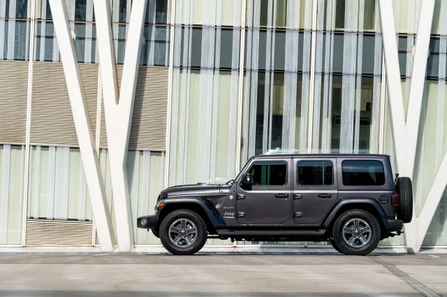 Jeep Wrangler Unlimited (Джип Вранглер Анлимитед) внедорожник — 4