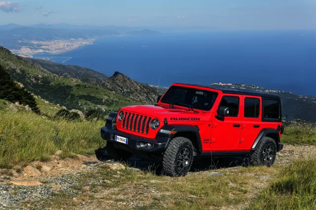 Jeep Wrangler Unlimited (Джип Вранглер Анлимитед) внедорожник — 8