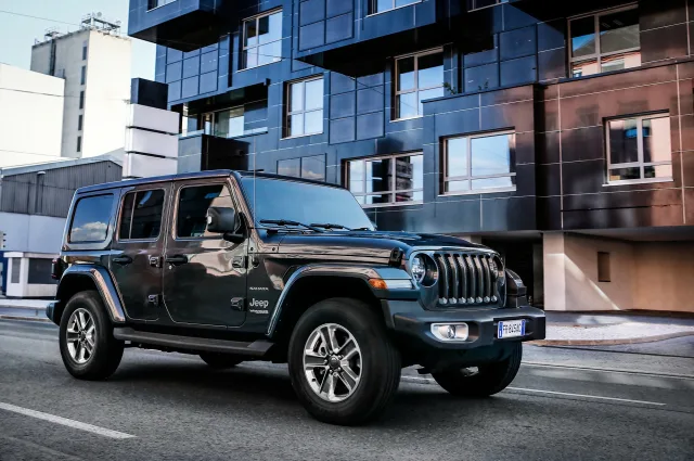 Jeep Wrangler Unlimited (Джип Вранглер Анлимитед) внедорожник — 12