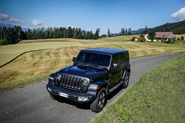 Jeep Wrangler Unlimited (Джип Вранглер Анлимитед) внедорожник — 14