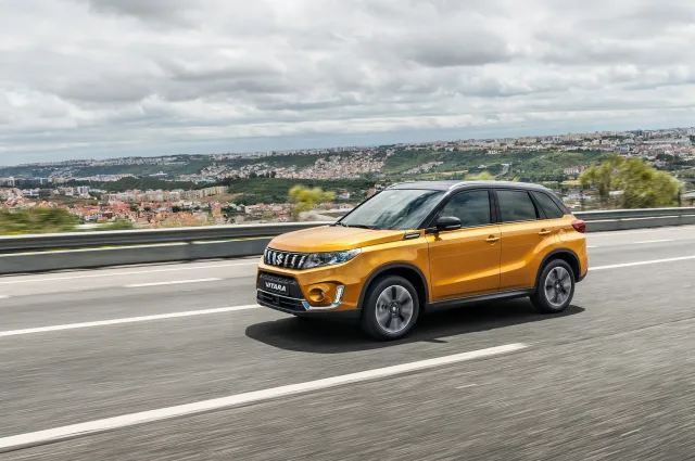 Suzuki Vitara crossover — 4