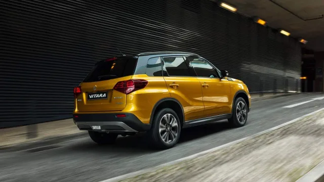 Suzuki Vitara crossover — 7