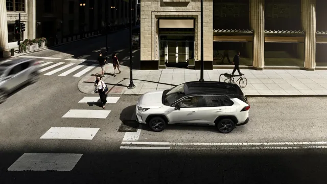 Toyota RAV4 crossover — 7