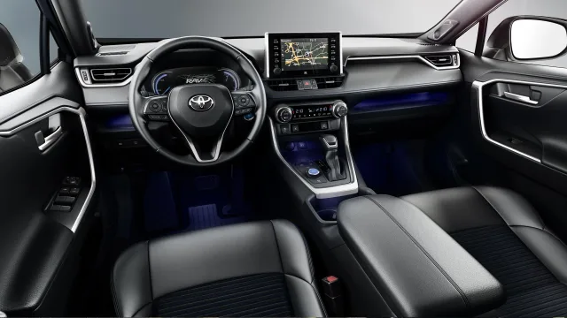 Toyota RAV4 crossover — 11