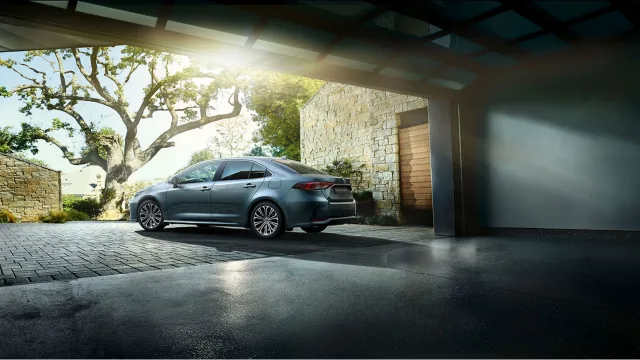 Toyota Corolla (Тойота Королла) седан — 3