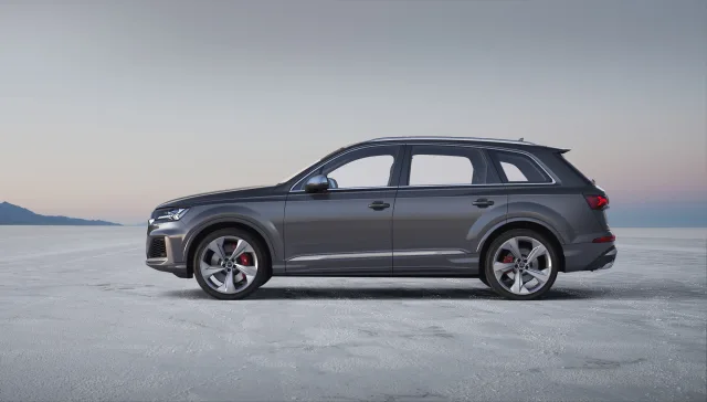 Audi SQ7 кросовер — 7