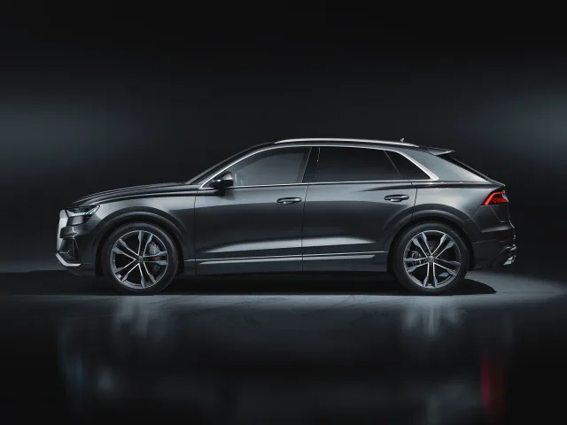 Audi SQ8 4.0D AT quattro — 3