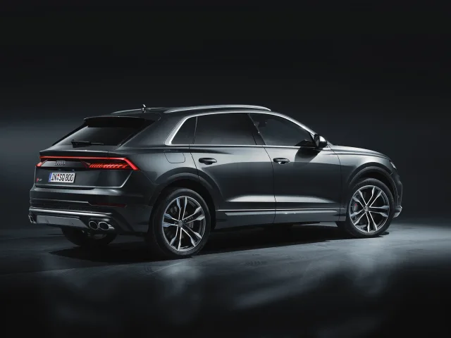 Audi SQ8 4.0D AT quattro — 4