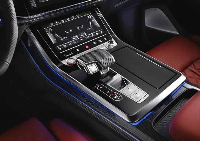 Audi SQ8 4.0D AT quattro — 11