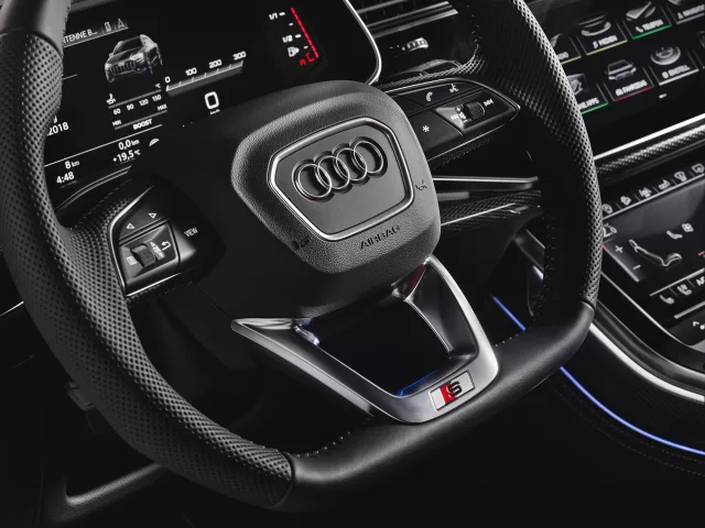Audi SQ8 4.0D AT quattro — 13