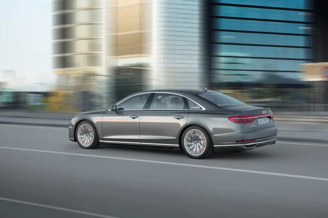 Audi A8 3.0T AT quattro 55 TFSI — 18