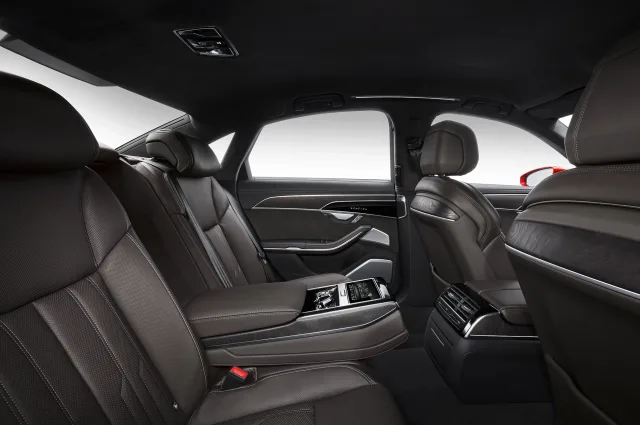Audi A8 3.0T AT quattro 55 TFSI — 23