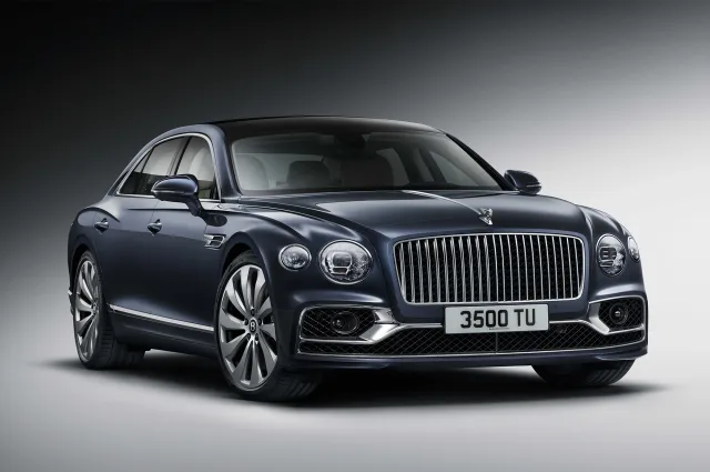 Bentley Flying Spur (Бентли Флаинг Спур) седан — 2