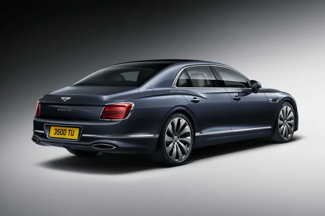 Bentley Flying Spur (Бентли Флаинг Спур) седан — 3