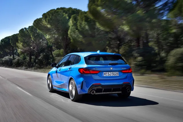 BMW 2.0D AT 120d — 6