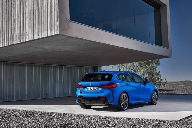 BMW 2.0D AT 120d — 8