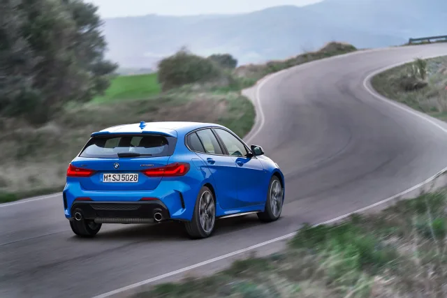 BMW 2.0D AT 120d — 10