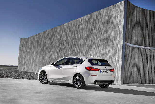 BMW 2.0D AT 120d — 19