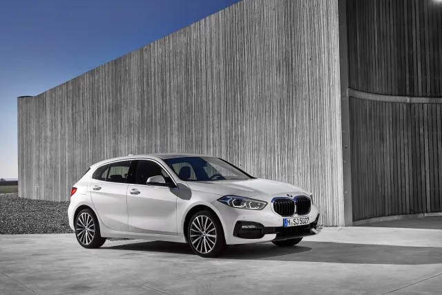 BMW 2.0D AT 120d — 21