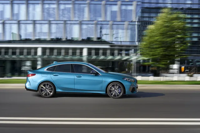 BMW 2.0D MT 218d Gran Coupe — 16