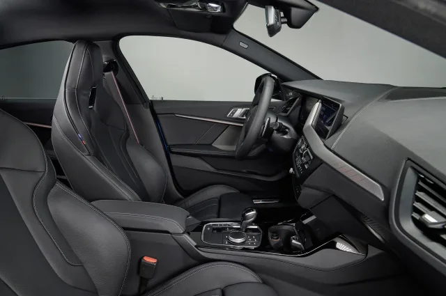 BMW 2.0D MT 218d Gran Coupe — 21