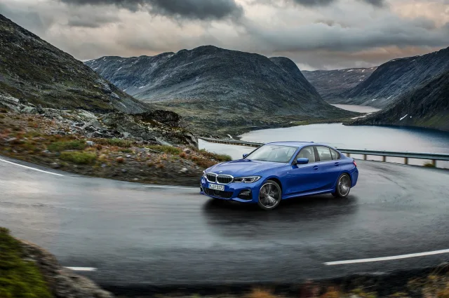 BMW 3 Series седан — 2