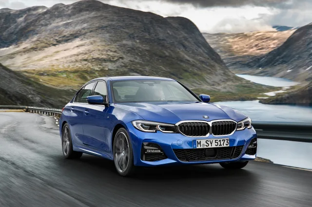 BMW 3 Series седан — 9