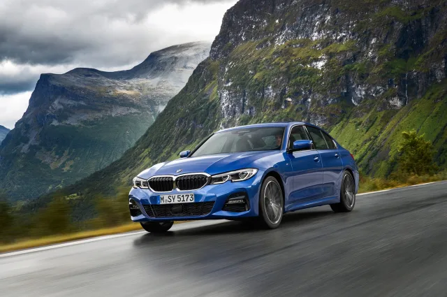 BMW 3 Series седан — 14