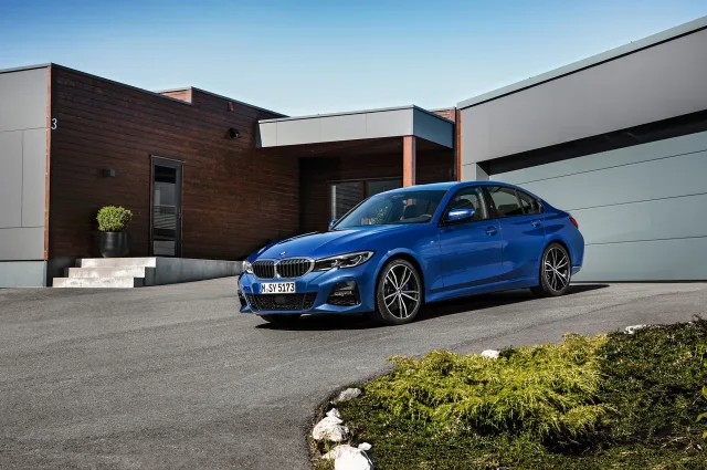 BMW 3 Series седан — 16
