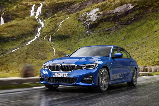 BMW 3 Series седан — 18