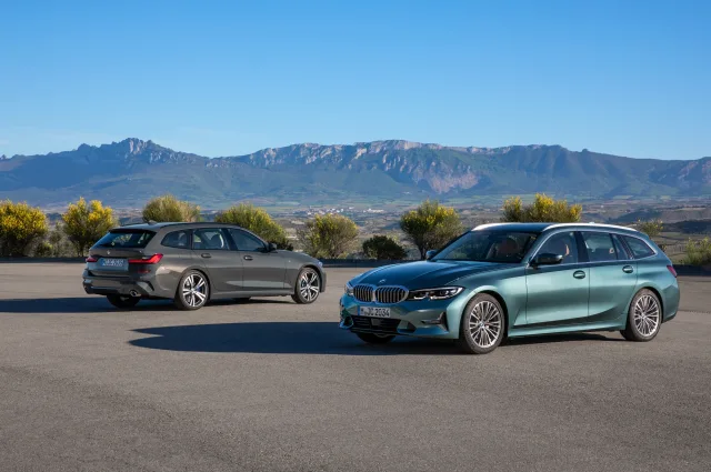 BMW 2.0D AT 320d xDrive Touring — 4