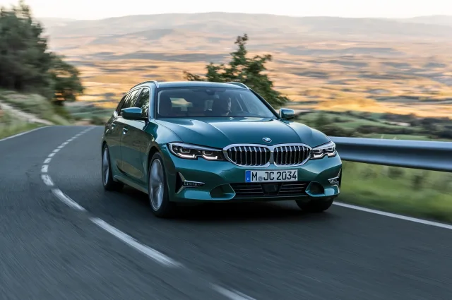 BMW 2.0D AT 320d xDrive Touring — 11