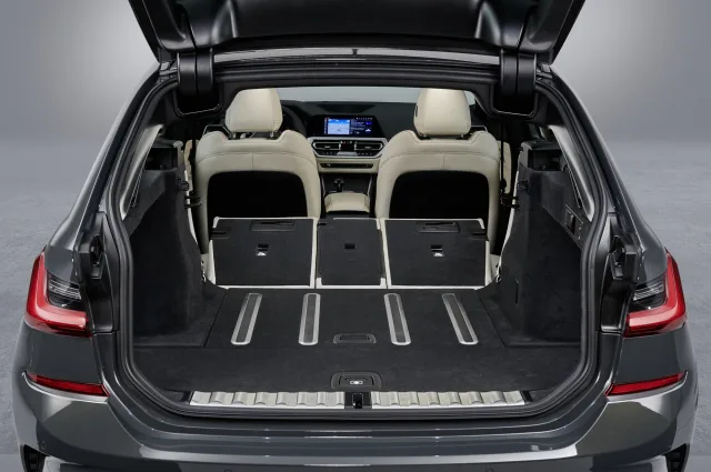 BMW 2.0D AT 320d xDrive Touring — 15