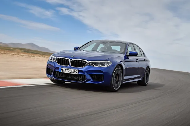 BMW M5 F90 (БМВ М5) седан — 4