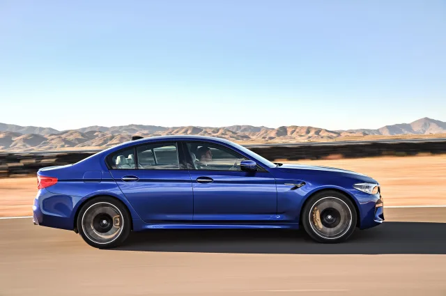 BMW M5 F90 (БМВ М5) седан — 11