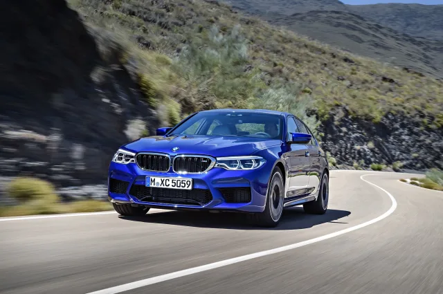 BMW M5 F90 (БМВ М5) седан — 15
