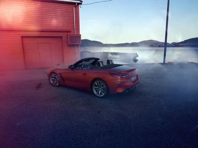 BMW Z4 2.0T AT sDrive20i — 7