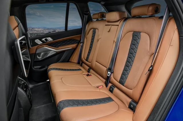 BMW X5 M (БМВ Х5 М) кроссовер — 16
