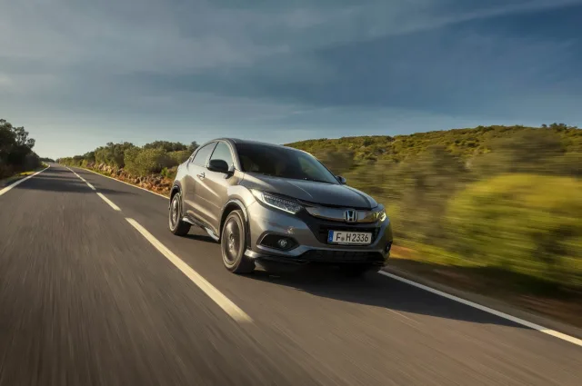 Honda HR-V (Хонда АшР-В) кроссовер — 4