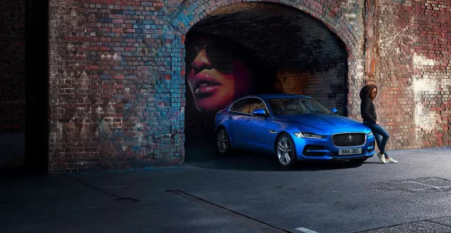 Jaguar XE sedan — 4